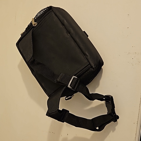 Vintage 2000s Pokémon Gold and Silver Gameboy Bag Fanny Pack - Picture 8 of 15